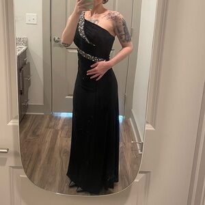 Beaded‎ Cachet Black One-Shoulder Sleeveless Gown Formal Prom Silver Vintage